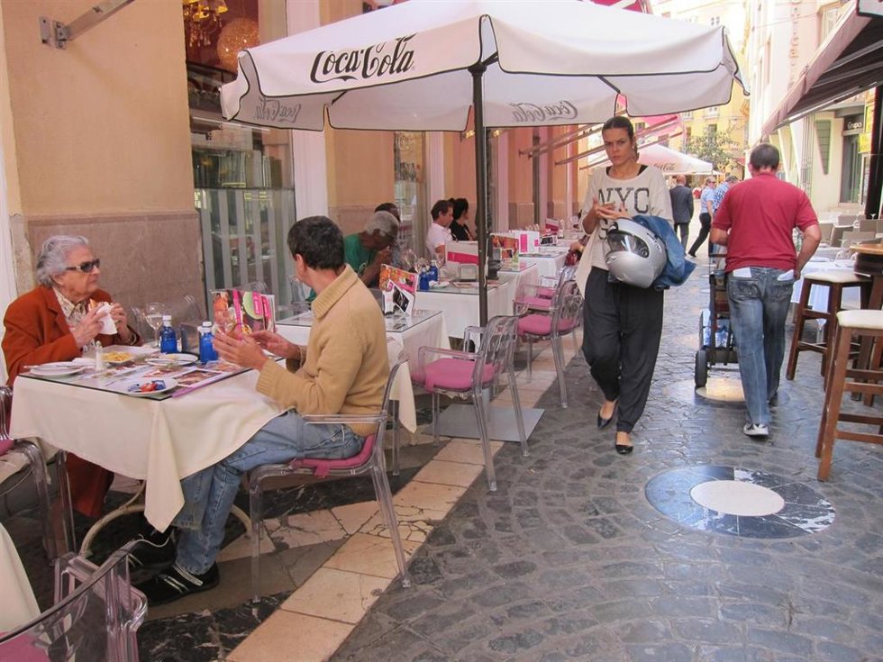 Archivo - Terrazas en Málaga.