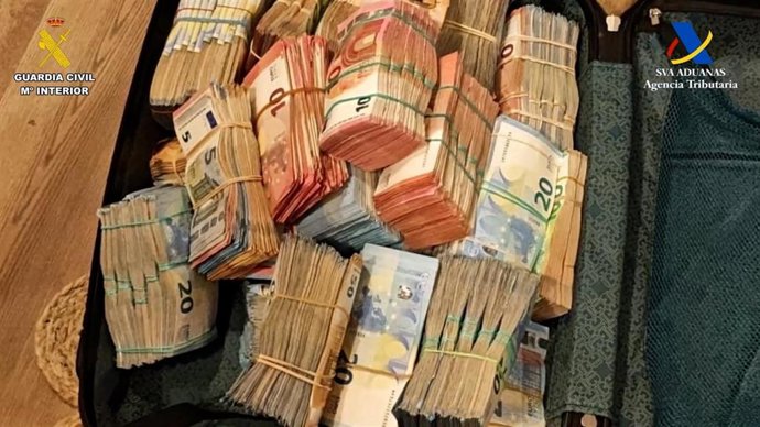 Dinero incautado en la operación