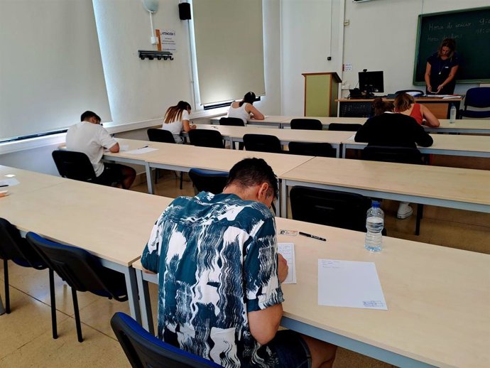 Imagen De Las Pruebas De Las Oposiciones A Maestros Celebradas En 2024.