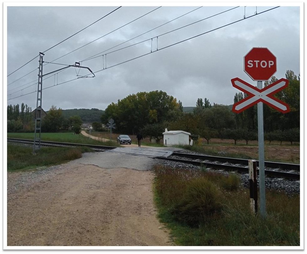 Adif adjudica por 600.000 euros la mejora de la protección de un paso a nivel en Alar del Rey (Palencia) 