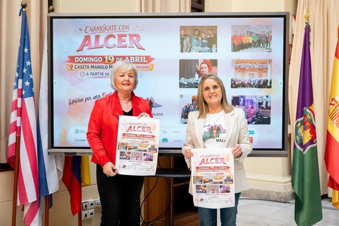 La concejala delegada del distrito Cruz del Humilladero, Teresa Porrasm junto a la presidenta de ALCER, Pepi Gómez, informan sobre la gala benéfica 'Enamórate de Alcer'