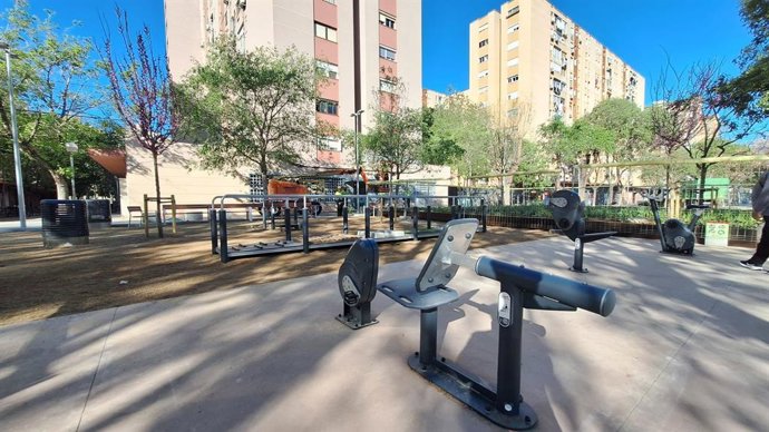 Imatge del circuit de salut instal·lat al carrer Alfons el Magnànim