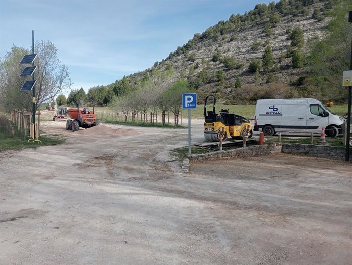 Obras en el camino de La Fuentona.
