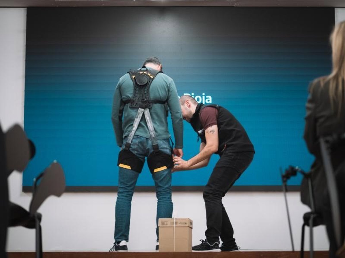 La FSS-CCOO dice que los  cuatro exoesqueletos para 3.000 personas no frenan la precariedad en la dependencia 