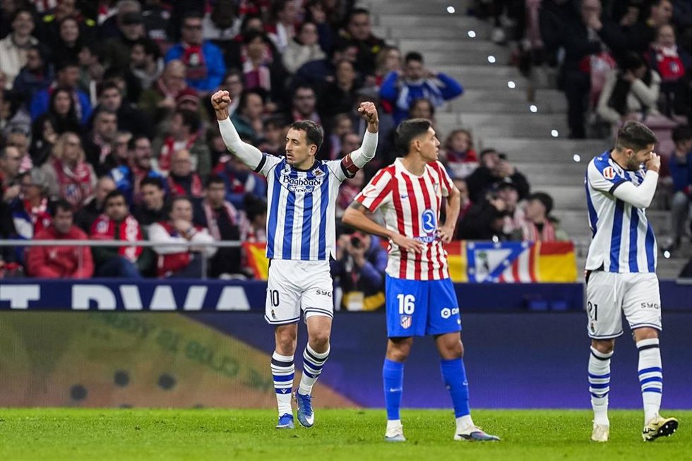 Archivo - Mikel Oyarzabal celebra su gol en el Atlético de Madrid-Real Sociedad de LaLiga EA Sports 25-26