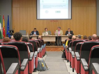 Jornada de formación 'El sector cooperativo onubense: aspectos legales, de sostenibilidad y subvenciones', celebrado en la Facultad de Ciencias Empresariales y Turismo de la Universidad de Huelva.