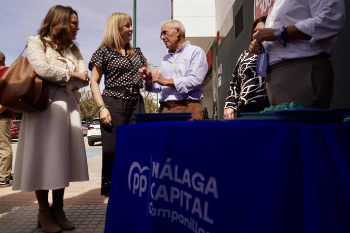 La presidenta del Comité Electoral del PP de Málaga y candidata a las elecciones autonómicas, Carolina España, en un acto de precampaña.