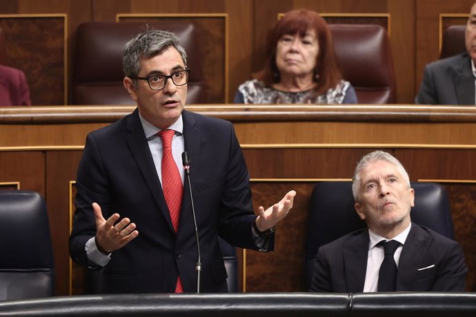 Archivo - El ministro de la Presidencia, Justicia y Relaciones con las Cortes, Félix Bolaños, interviene durante una sesión de control al Gobierno, en el Congreso de los Diputados, a 18 de febrero de 2026, en Madrid (España). El Gobierno se enfrenta a una
