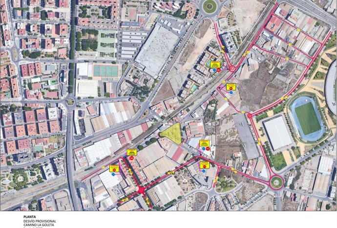 Desvíos provisionales de tráfico por las obras del soterramiento en Camino de la Goleta.