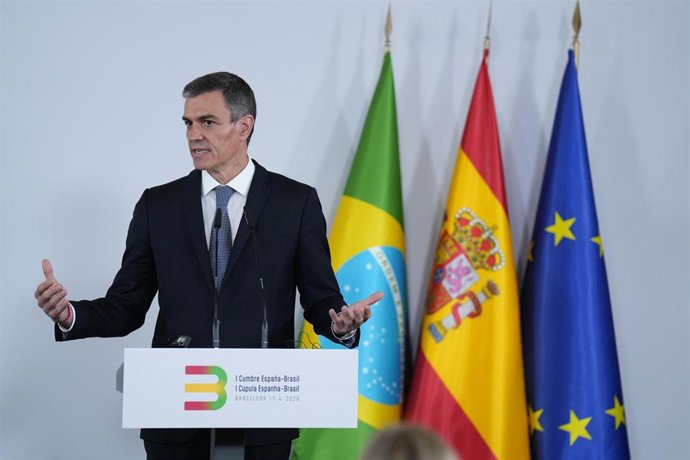 El presidente del Gobierno, Pedro Sánchez, durante la celebración de la I Cumbre España-Brasil, a 17 de abril de 2026, en Barcelona, Catalunya (España). Sánchez y Lula se reúnen en Barcelona para celebrar la primera cumbre bilateral España-Brasil, en la q
