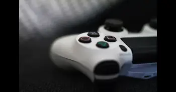 Sony diseña un prototipo de mando con controles deformables para apretar, tirar y girarlos