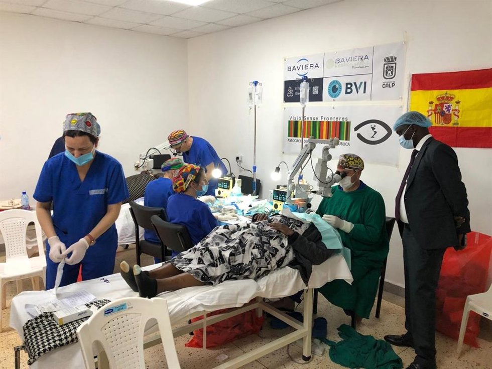 Equipo de la ONG Visió sense Fronteres en Kenia