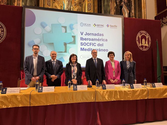 La universidad ha acogido las V Jornadas SOCFIC (Sociedad Científico Profesional de Farmacia Iberoamericana Comunitaria) con expertos de siete países