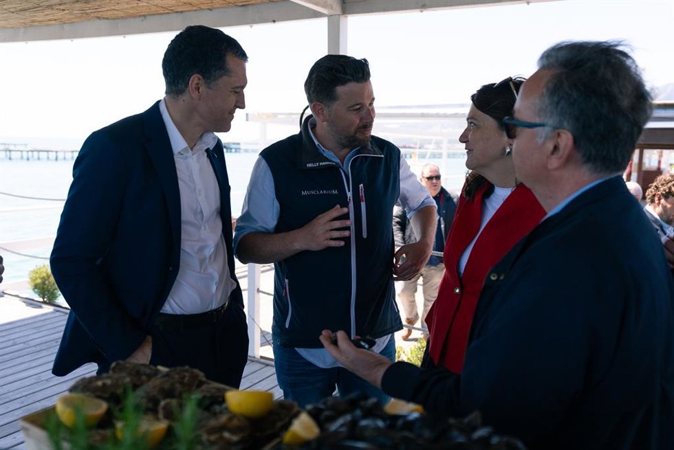 El conseller de Pesca, Òscar Ordeig, en el Delta de l'Ebre