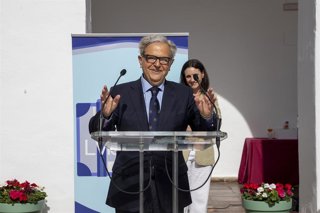 Salvador Fuentes, durante su intervención en la II Gala Benéfica 'La belleza de la vida'.
