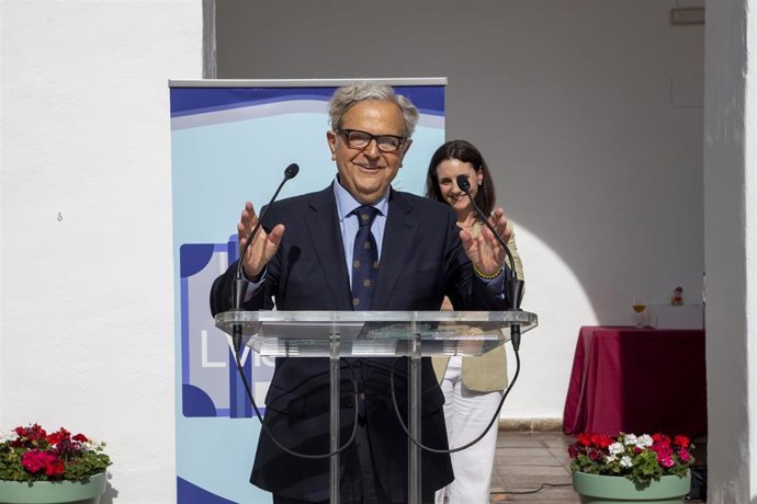 Salvador Fuentes, durante su intervención en la II Gala Benéfica 'La belleza de la vida'.