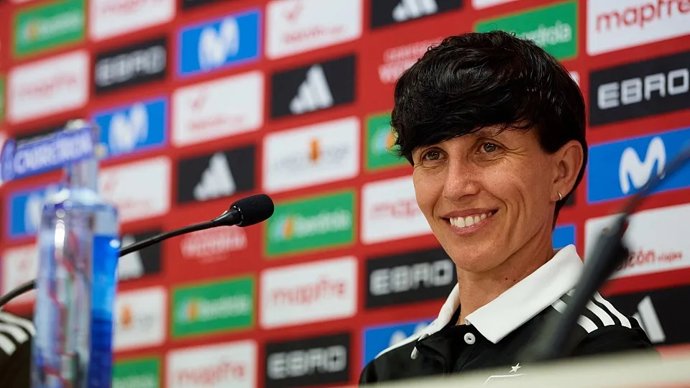A treinadora da seleção nacional de futebol, Sonia Bermúdez