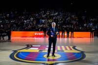 El Palau Blaugrana rinde homenaje a Svetislav Pesic en su despedida