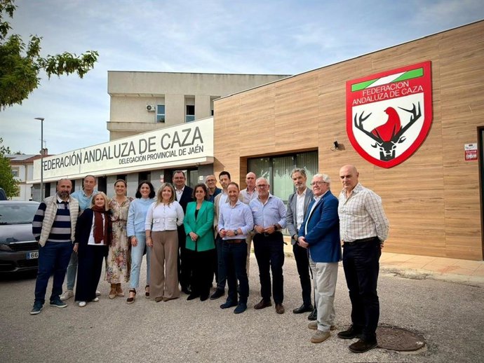 El Partido Popular de Jaén en Baeza en un encuentro de trabajo con representantes de la Federación Andaluza de Caza (FAC).