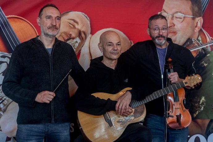 Archivo - Los integrantes de la banda Celtas Cortos,  Goyo Yeves, Jesús H. Cifuentes,  y Alberto García, 