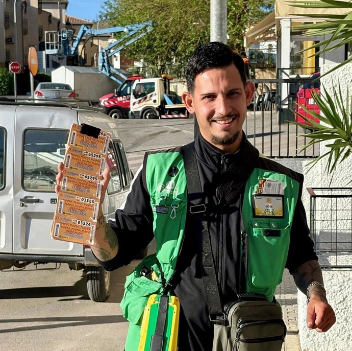 El vendedor de la ONCE en Alhama de Granada José Manuel Gómez.