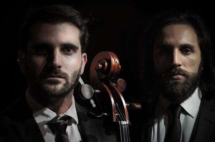 Archivo - Los cántabros Dúo Otero ofrecerán un concierto de música clásica el jueves en el Palacio de Festivales