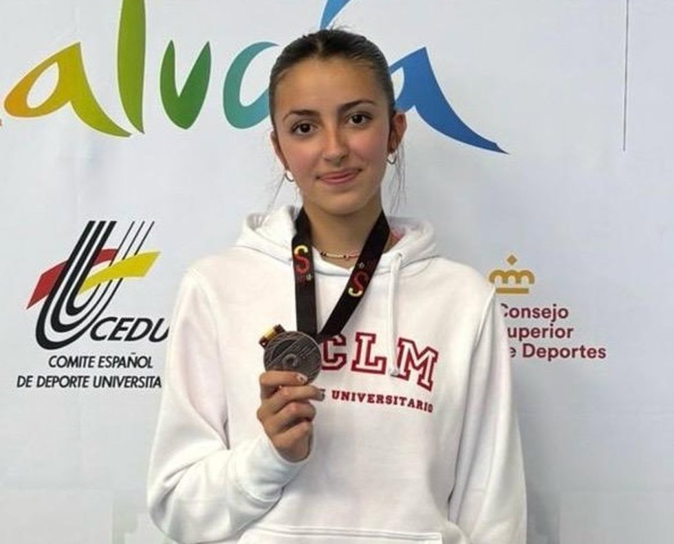 Lucía Jimeno Mora, estudiante de la Universidad de Castilla-La Mancha (UCLM) en el campus de Toledo.