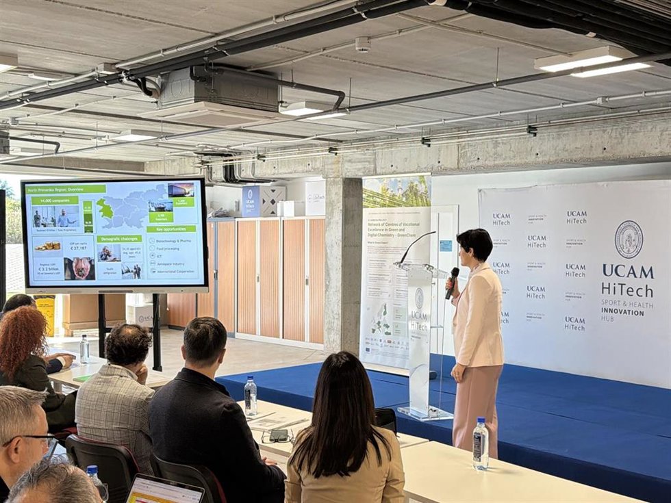 Coordina a 22 entidades de 10 países en el proyecto 'GreenChem' de la UE, dotado con 5 millones