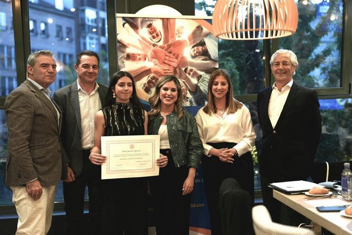 Paula Jiménez Aparicio, del Colegio La Salle, gana el XXIII Premio Protagonistas del Mañana de Rotary Club de Valladolid