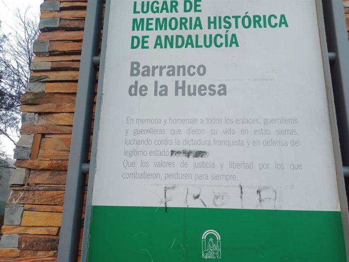 Cartel del barranco de la Huesa.