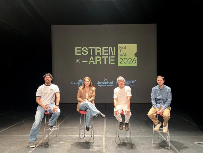 El Festival Estrenarte 2026 arrancó hoy, en el ámbito de la programación de formaciones, con la celebración de una masterclass de cine impartida por Nacho Guerreros