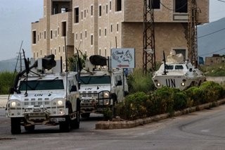 Archivo - Vehicles de la Finul en el sud de Líban