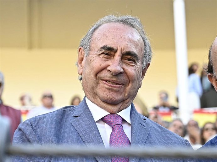 Pedro Trapote pide el regreso definitivo del Rey Juan Carlos