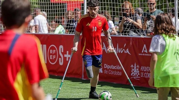 La RFEF y la FEDDF dan visibilidad al fútbol para amputados en El Arcángel