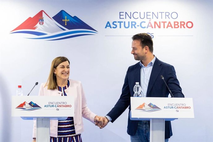 Buruaga (PP) dice que el Gobierno de Cantabria está "más solo que la una" por "la inacción" del Ejecutivo central (PSOE)