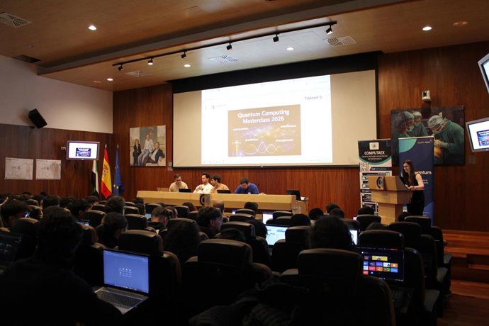 Archivo - Más de 70 estudiantes de Bachillerato y FP se forman en tecnologías cuánticas en el supercomputador extremeño