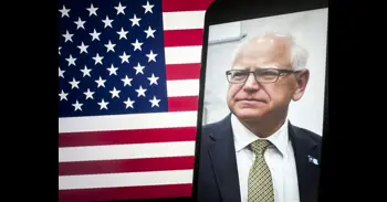 El candidato a vicepresidente contra Trump avisa en Barcelona de que "el autoritarismo no se limita a EE.UU."