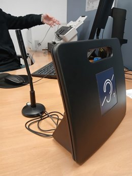 Instalan en la Conselleria de Familias bucles magnéticos para personas con discapacidad auditiva.
