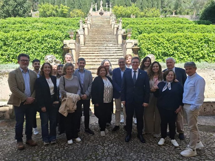 Personal del Consell participa en una formación sobre gobernanza y sostenibilidad turística.
