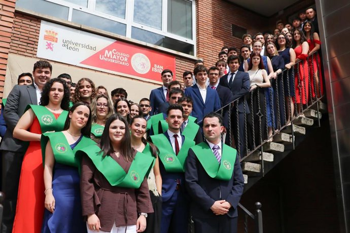 Miembros del Colegio Mayor San Isidoro de León.
