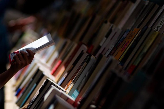 Archivo - Imagen de archivo de libros.  