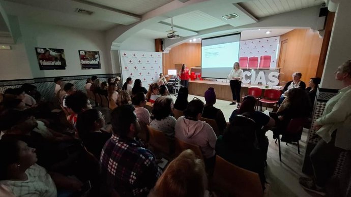 Imagen de la nueva edición de las Charlas Formativas para Personas Migrantes 2026, dentro del programa ‘Acompañar para avanzar’ del Ayuntamiento de Huelva.