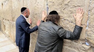 Javier Milei en el Muro de las Lamentaciones de Jerusalén