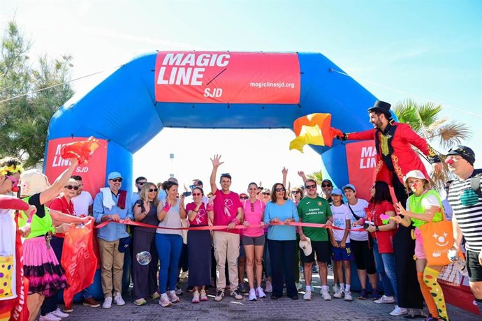La caminata solidaria Magic Line recauda fondos para proyectos de la Fundación Sant Joan de Déu.
