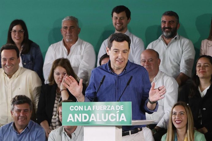 El presidente del PP-A y de la Junta de Andalucía, Juanma Moreno, interviene en la Intermunicipal del PP-A en Córdoba.