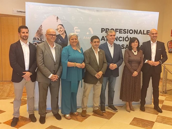 La delegada territorial de Inclusión Social, Juventud, Familias e Igualdad de la Junta, Ángela Hidalgo, en el cuarto Encuentro Anual de Profesionales de Atención Sociosanitaria en Jaén.