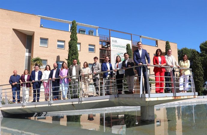 La candidatura del PSOE en Jaén liderada por el secretario general del PSOE de Jaén, Juan Latorre.