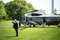 Trump avisa a Irán que la reunión del martes es su "última oportunidad" o "volará el país por los aires"