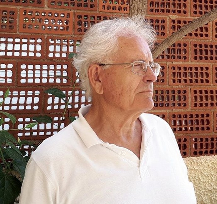 Foto de archivo del poeta José Luis Martínez Valero