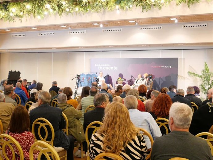 Acto de celebración del 40 aniversario de la fundación de Izquierda Unida en Llanera.